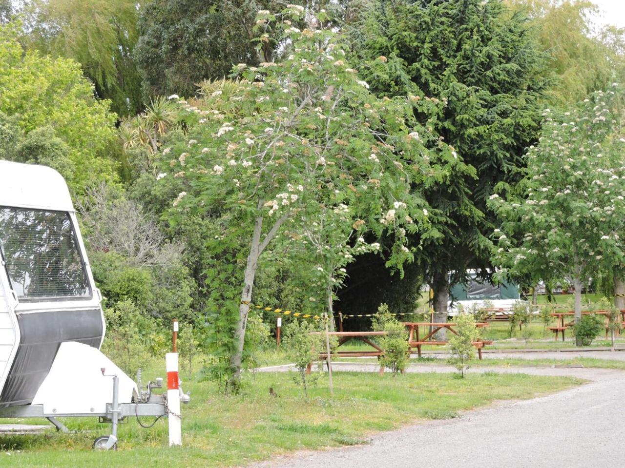 219 On Johns Motel & Holiday Park ไครสต์เชิร์ช ภายนอก รูปภาพ